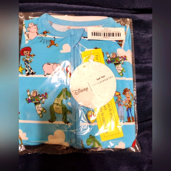 6/12 month toy story zippy little sleepies